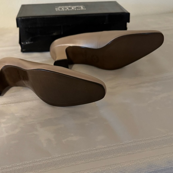 ! Worthington Womens soft collection luster mushroom Slip-On Pumps Heels NWT 8 - Picture 3 of 4